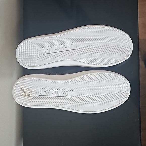 NWOT Johnny Was Butterfly Sneakers - Picture 5 of 5